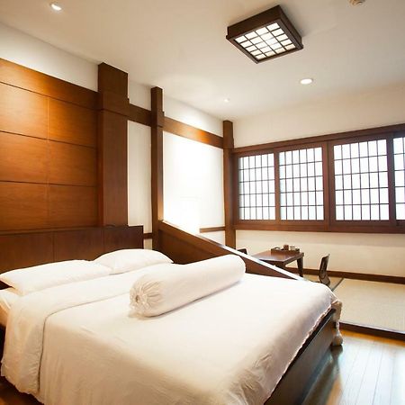 Baan Kashiwaya Hotel Банкок Екстериор снимка