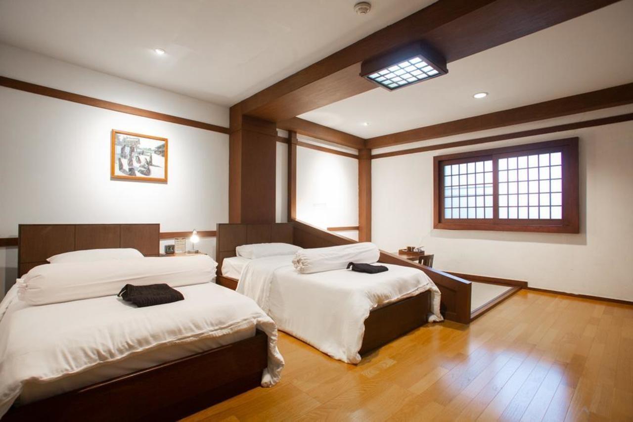 Baan Kashiwaya Hotel Банкок Екстериор снимка