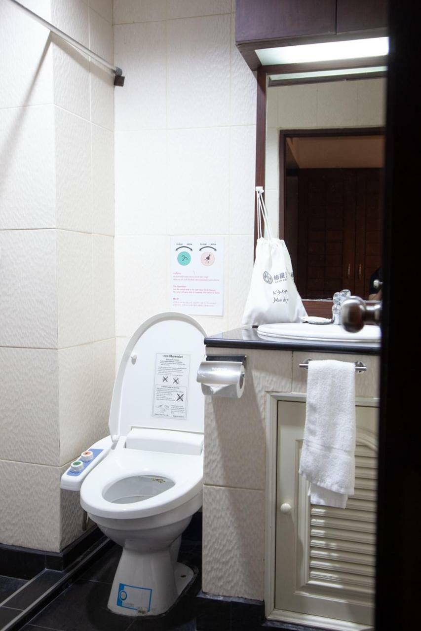Baan Kashiwaya Hotel Банкок Екстериор снимка