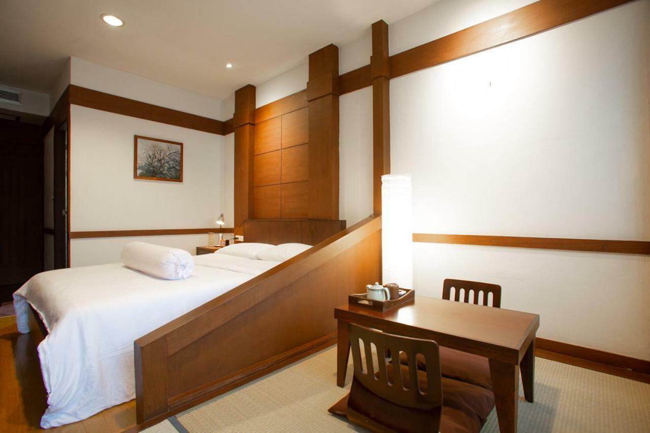 Baan Kashiwaya Hotel Банкок Екстериор снимка